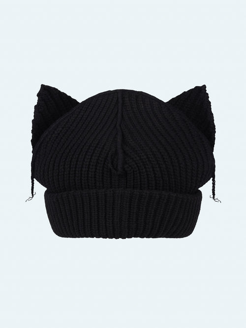 SUPERSIZED CHUNKY EARS BEANIE in BLACK