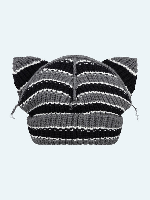 CHUNKY EARS BEANIE EXCLUSIVE in ECRU AND BLACK