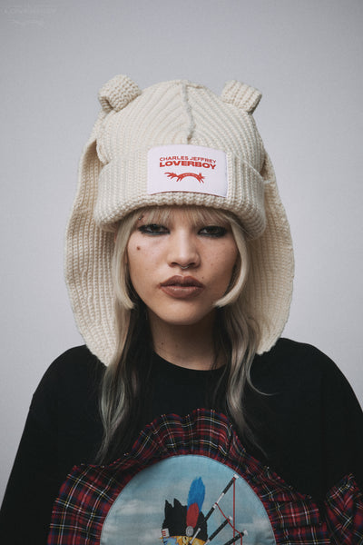 CHUNKY RABBIT BEANIE in ECRU – Charles Jeffrey Loverboy