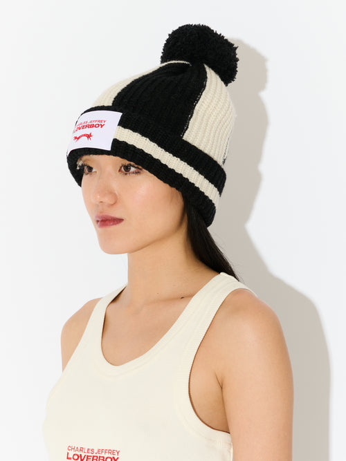 POMPOM BEANIE in BLACK ECRU