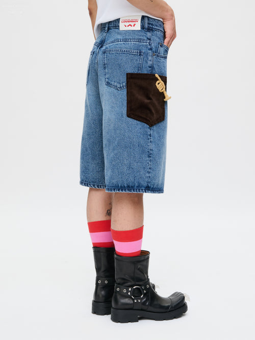 WIDE DENIM SHORTS WITH CROCHET TRUMPET in WASHED DENIM