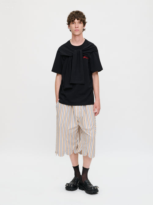 HOLD ME TEE in BLACK