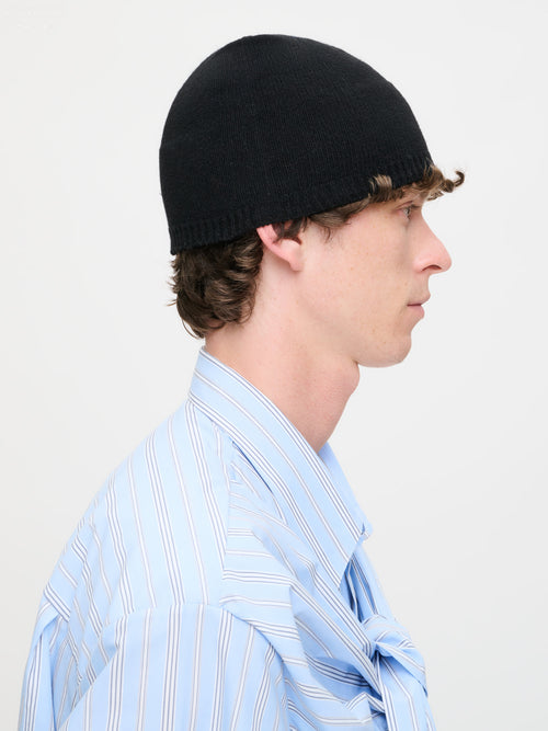 CREST RIB BEANIE in BLACK
