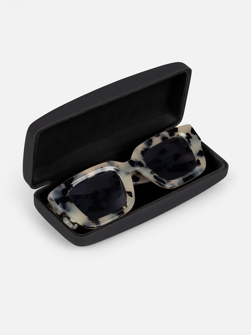 TOPSY TURVY SUNGLASSES in GREY TORTOISE SHELL