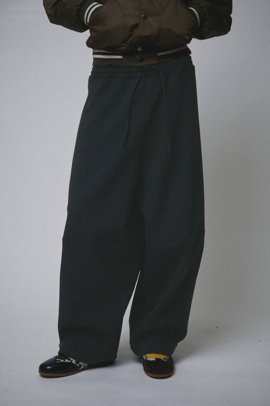 BALLOON PANTS in WOVEN CHARCOAL