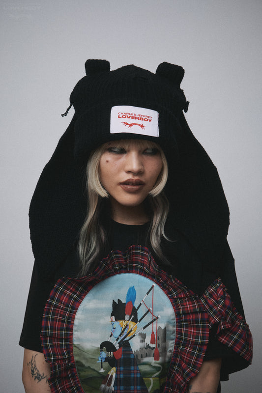 SUPERSIZED CHUNKY RABBIT BEANIE in BLACK