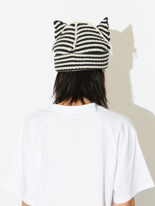 CHUNKY EARS BEANIE EXCLUSIVE in ECRU AND BLACK