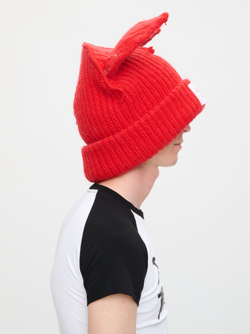 ARTISANAL SUPERSIZED FOX BEANIE in RED BLACK