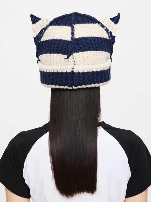 CHUNKY EARS BEANIE EXCLUSIVE in NAVY ECRU