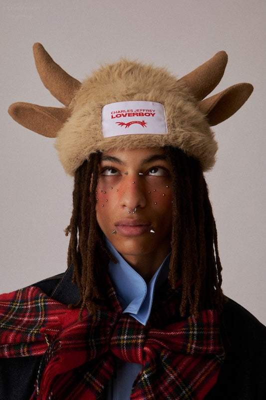 HIGHLAND COW BEANIE in BROWN