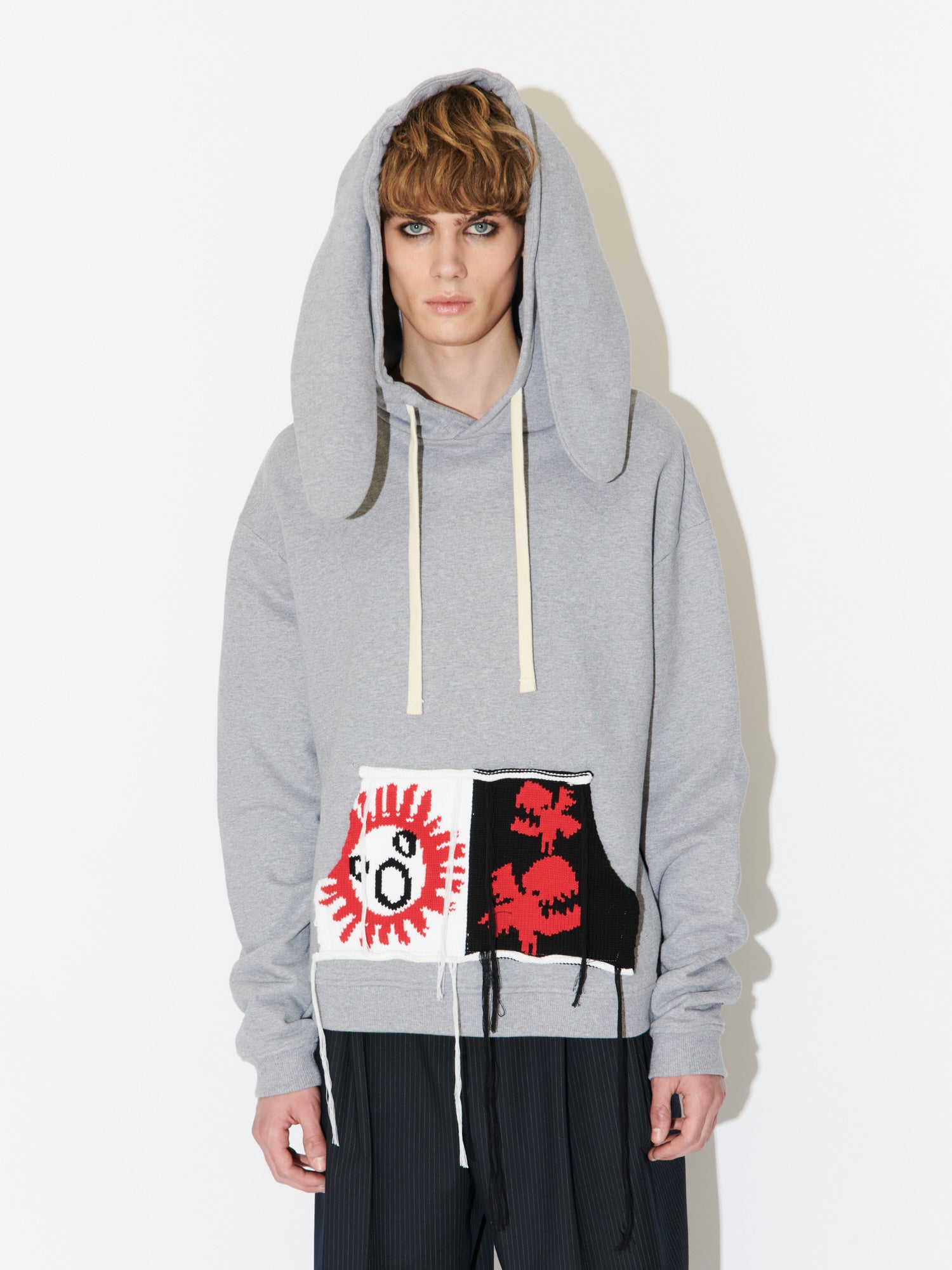 PATCH RABBIT EARS HOODY