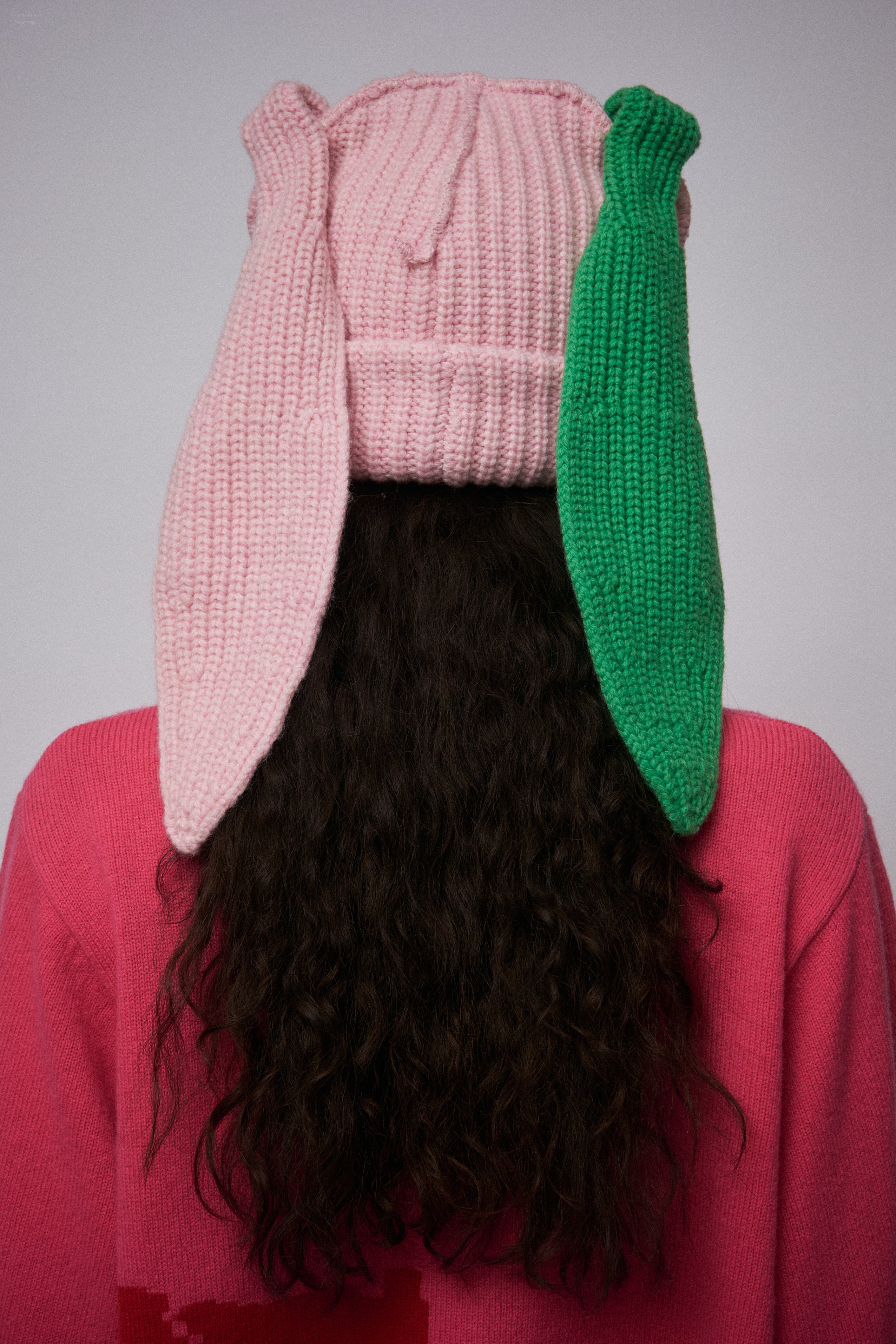 CHUNKY RABBIT BEANIE in PINK GREEN – Charles Jeffrey Loverboy