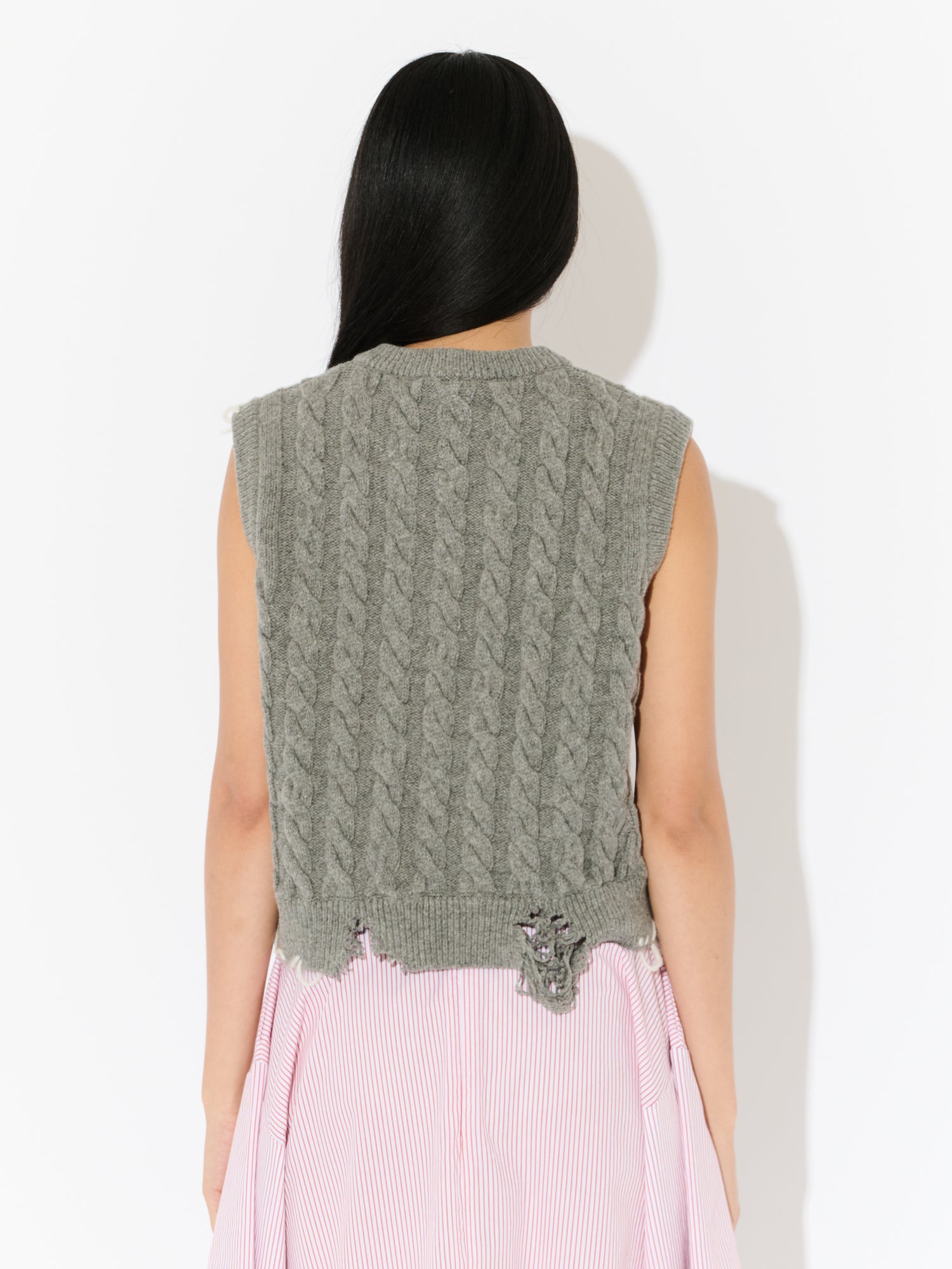 LABEL CABLE KNITTED VEST in GREY – Charles Jeffrey Loverboy